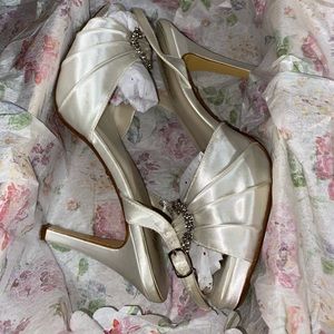(PRICE firm) Michael Angelo Davis Bridal shoes 3inch heels satin peep-toes 8/5